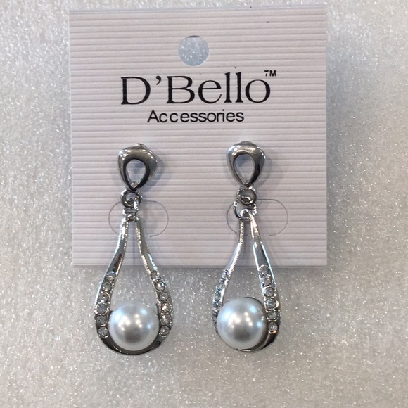 🌴NWT Too Awesome Crystal / Silver Earrings Wardrobe Must Have Fun To Wear 🌴 - Picture 7 of 9